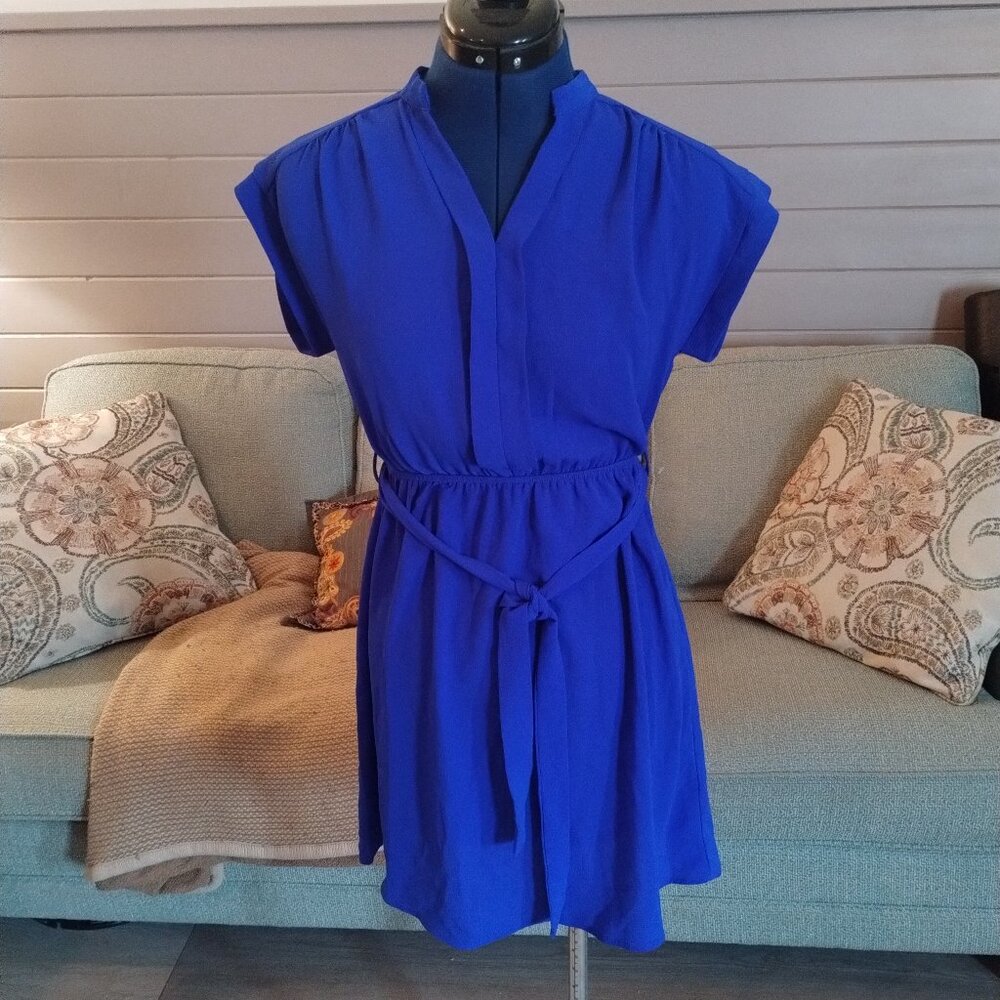 Junior dress, size medium nwt